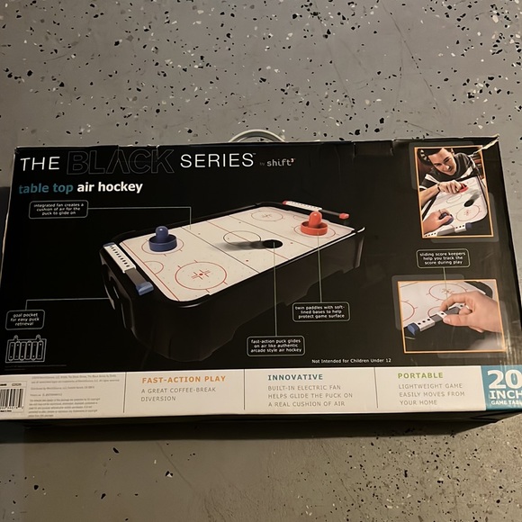 Black Series Executive Air Hockey Table 20 INCH GAME TABLE - Picture 4 of 4